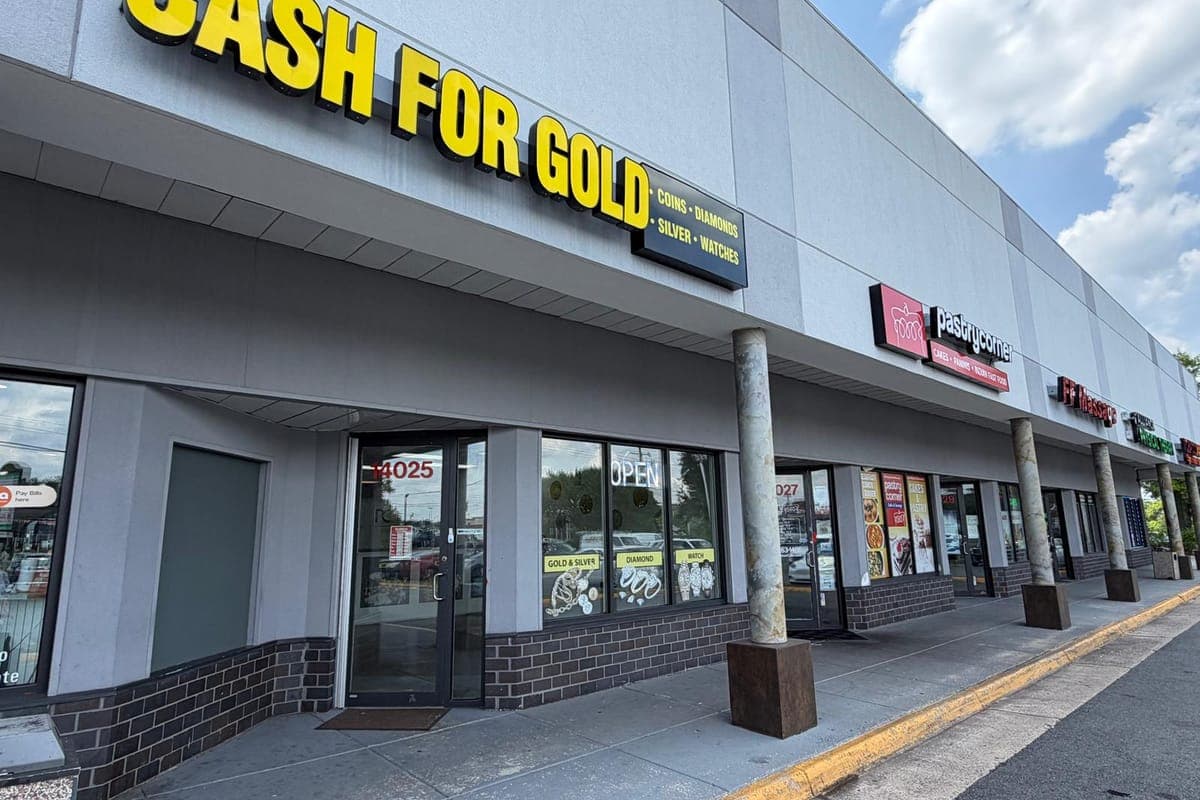 Cash for Gold VA storefront in Chantilly, VA