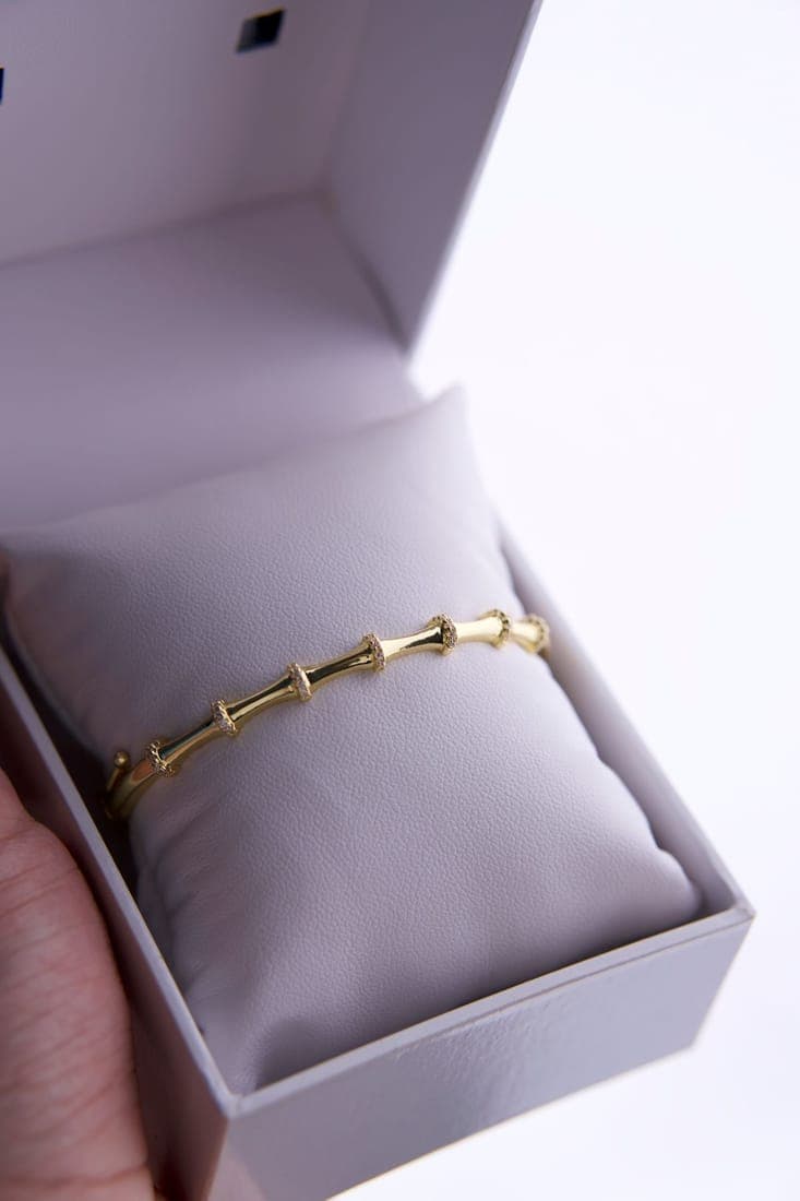 Worn or Damaged Jewelry